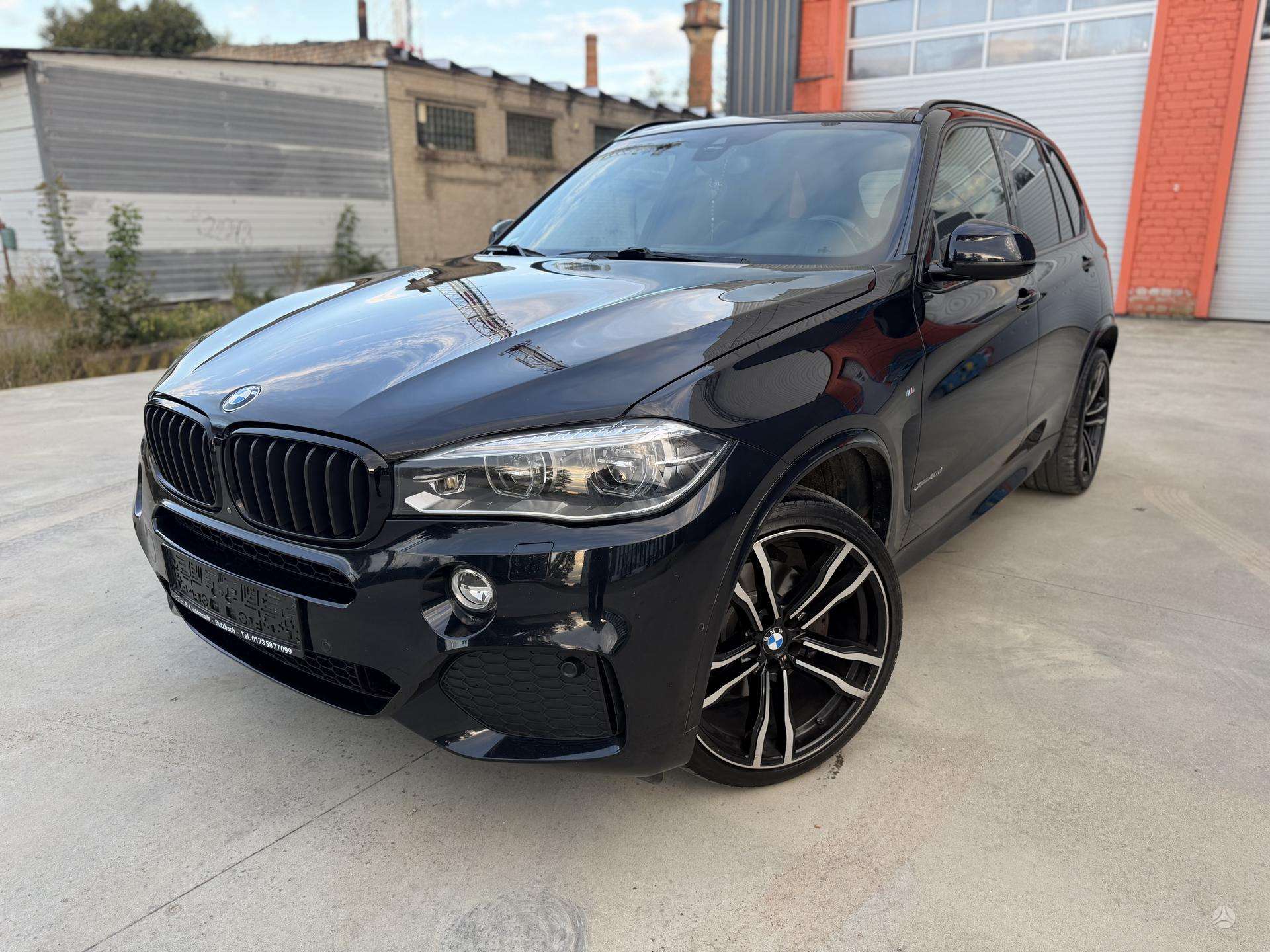 BMW X5.