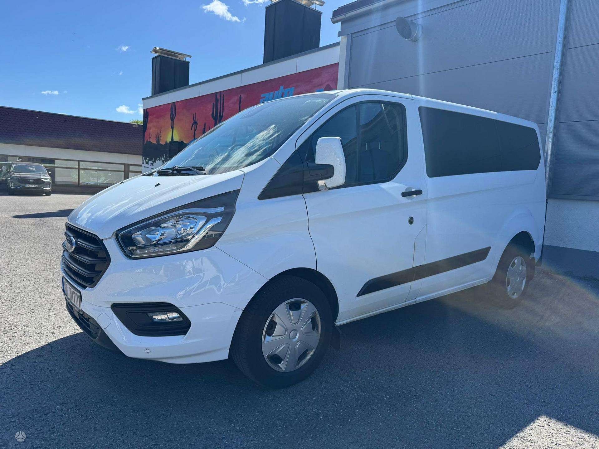 Ford Transit Custom.