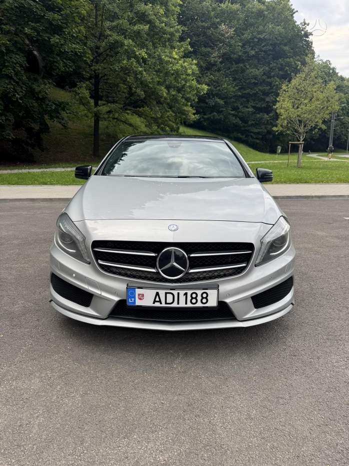 Mercedes-Benz A180.