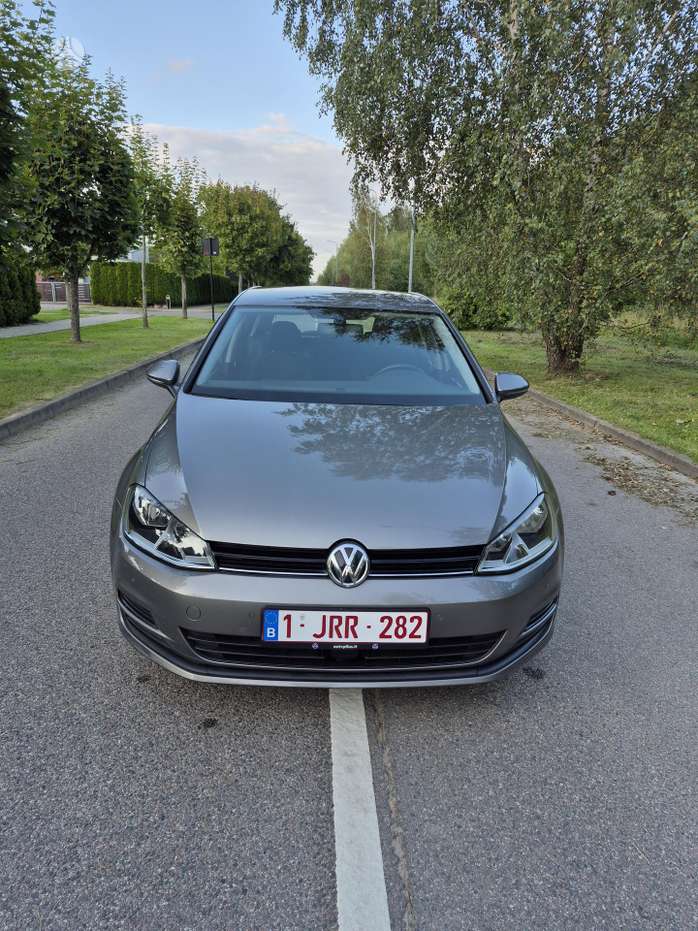 Volkswagen Golf.
