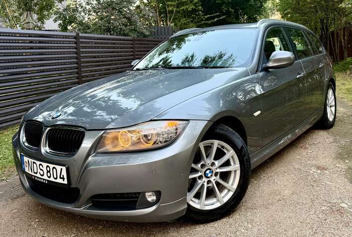 BMW 320