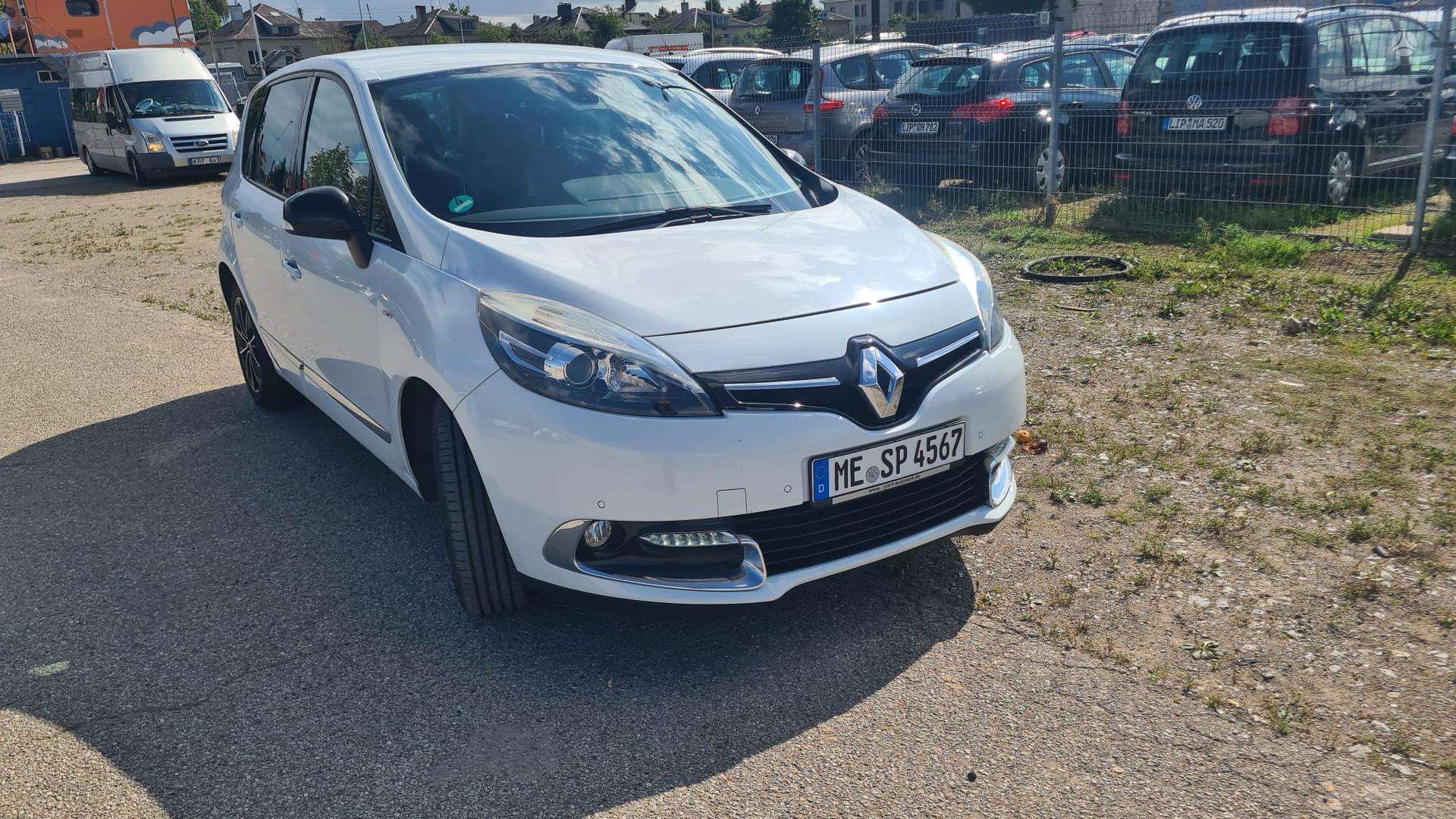Renault Scenic.