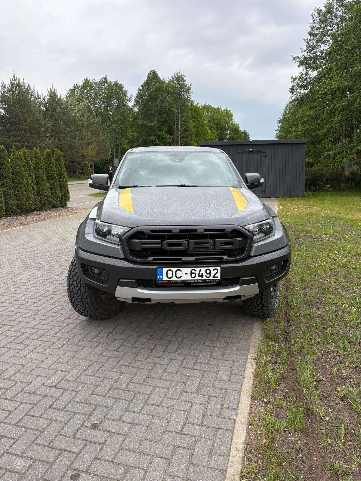 Ford Raptor.