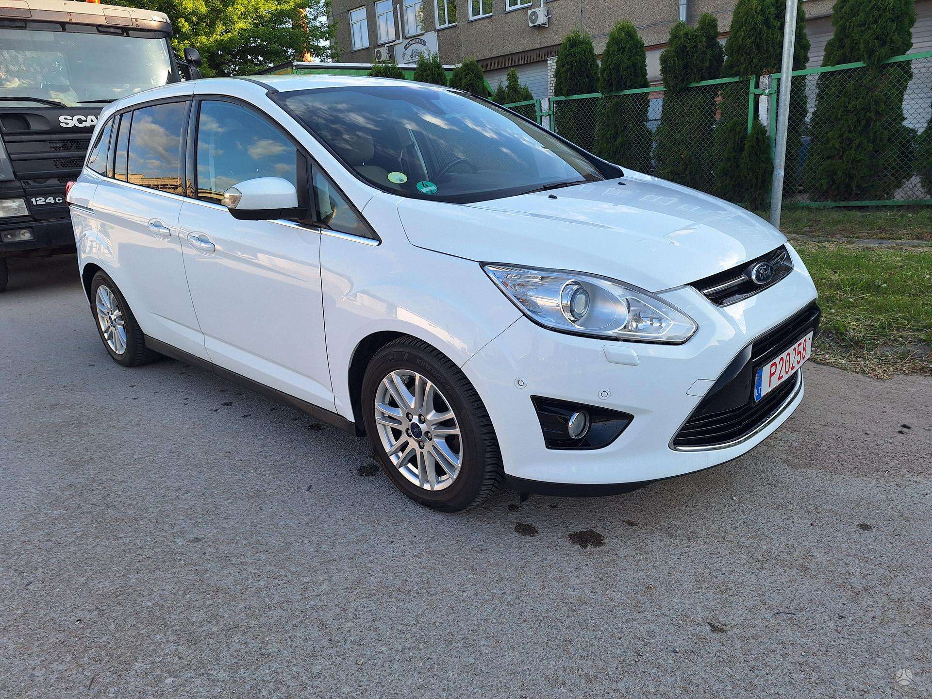 Ford C-MAX.