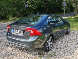 Volvo S60.