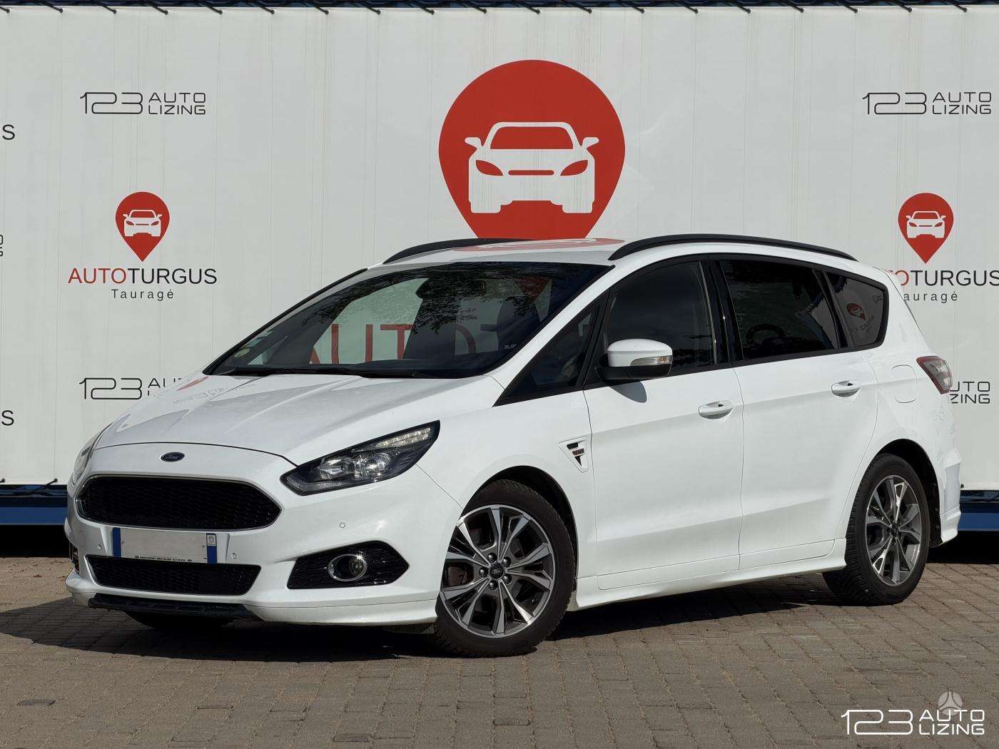 Ford S-MAX.