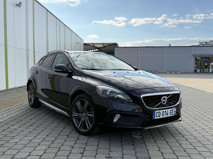 Volvo V40 Cross Country.