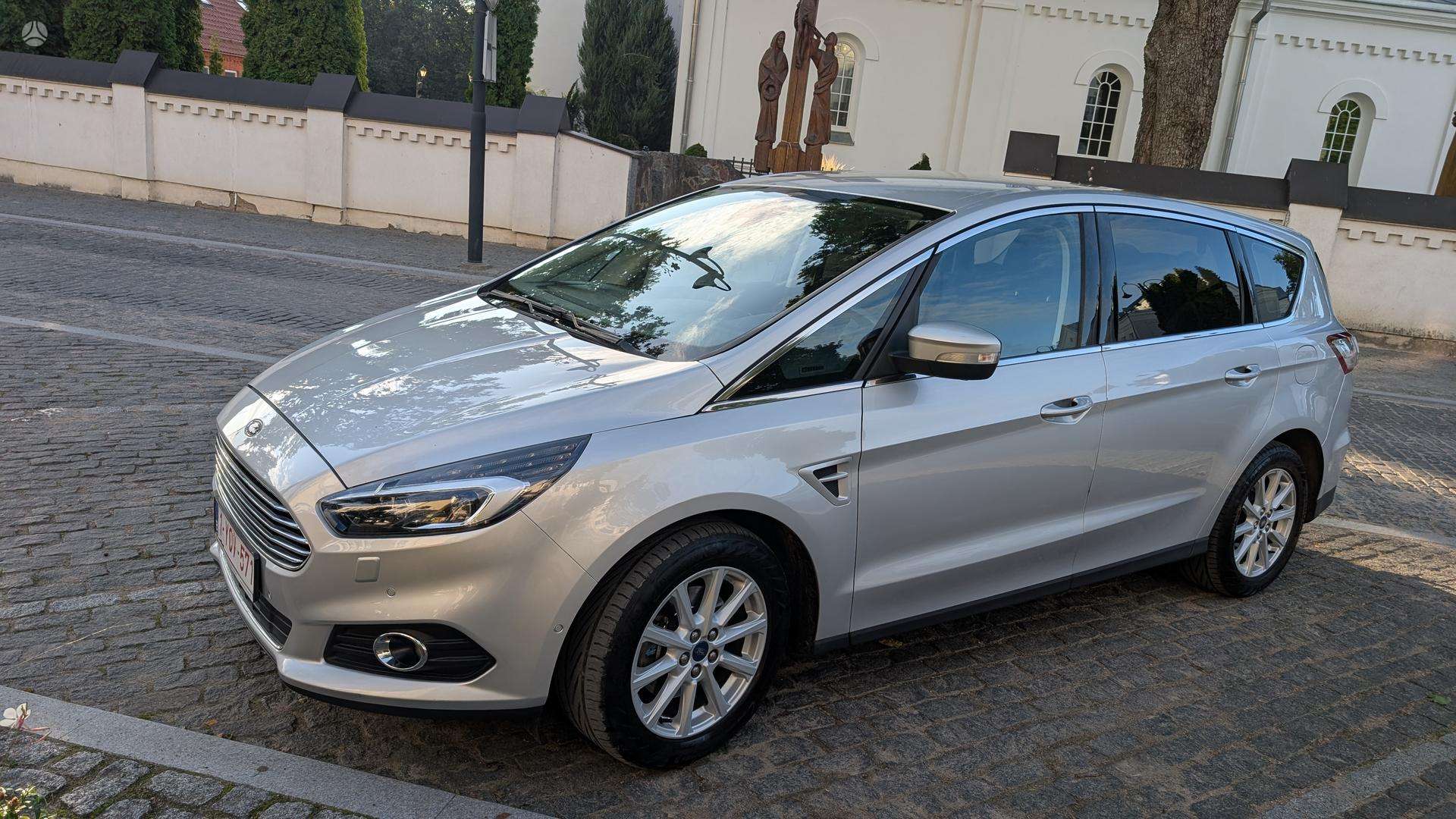 Ford S-MAX.