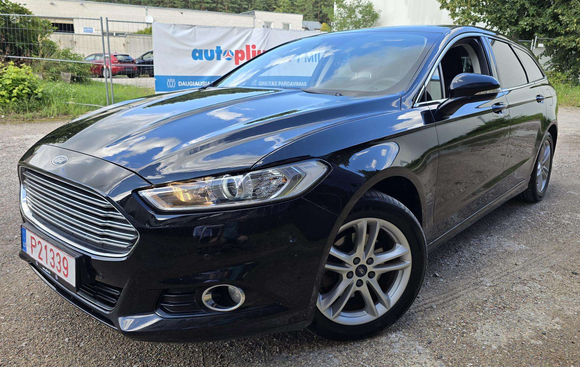 Ford Mondeo.