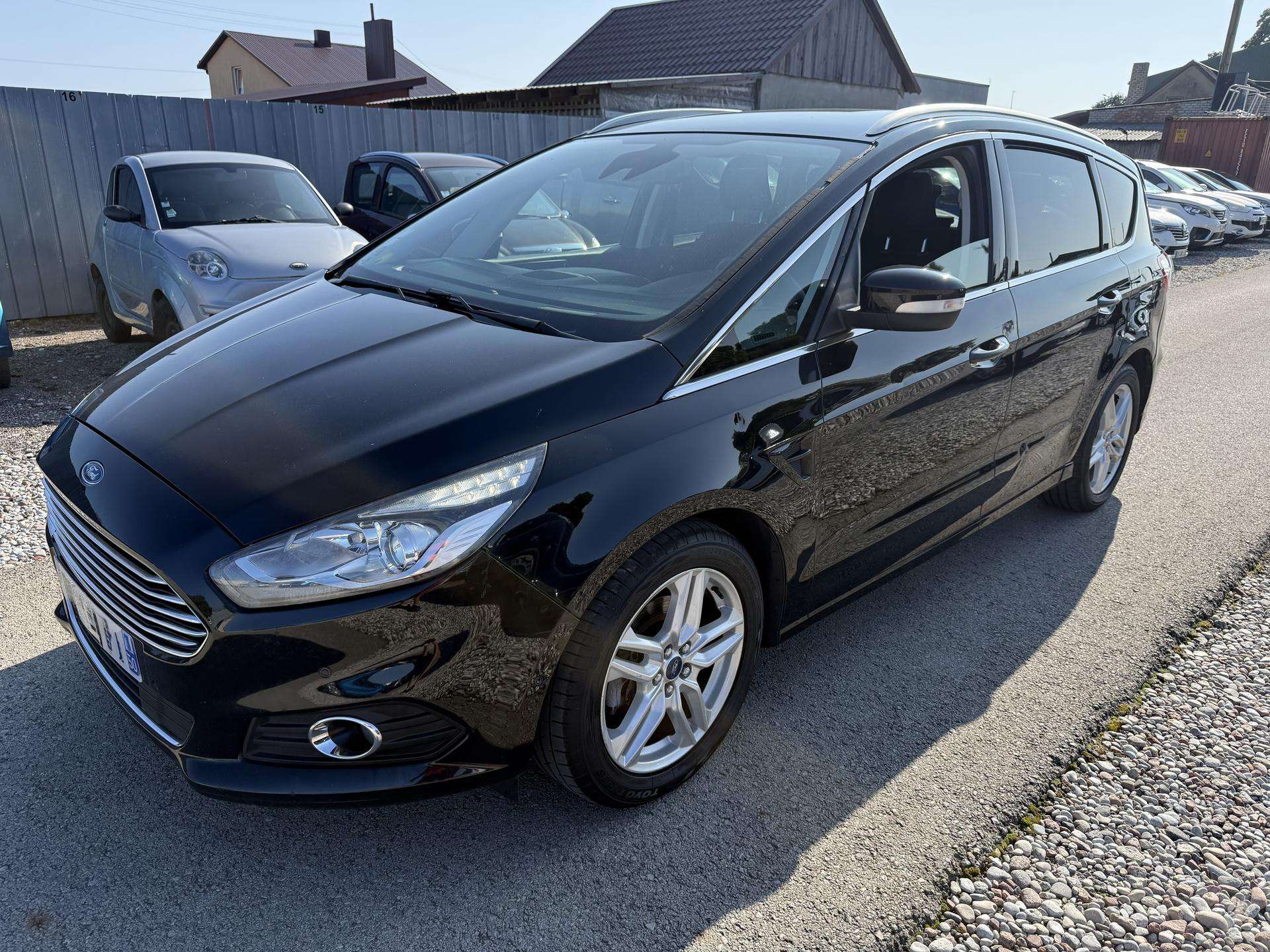 Ford S-MAX.