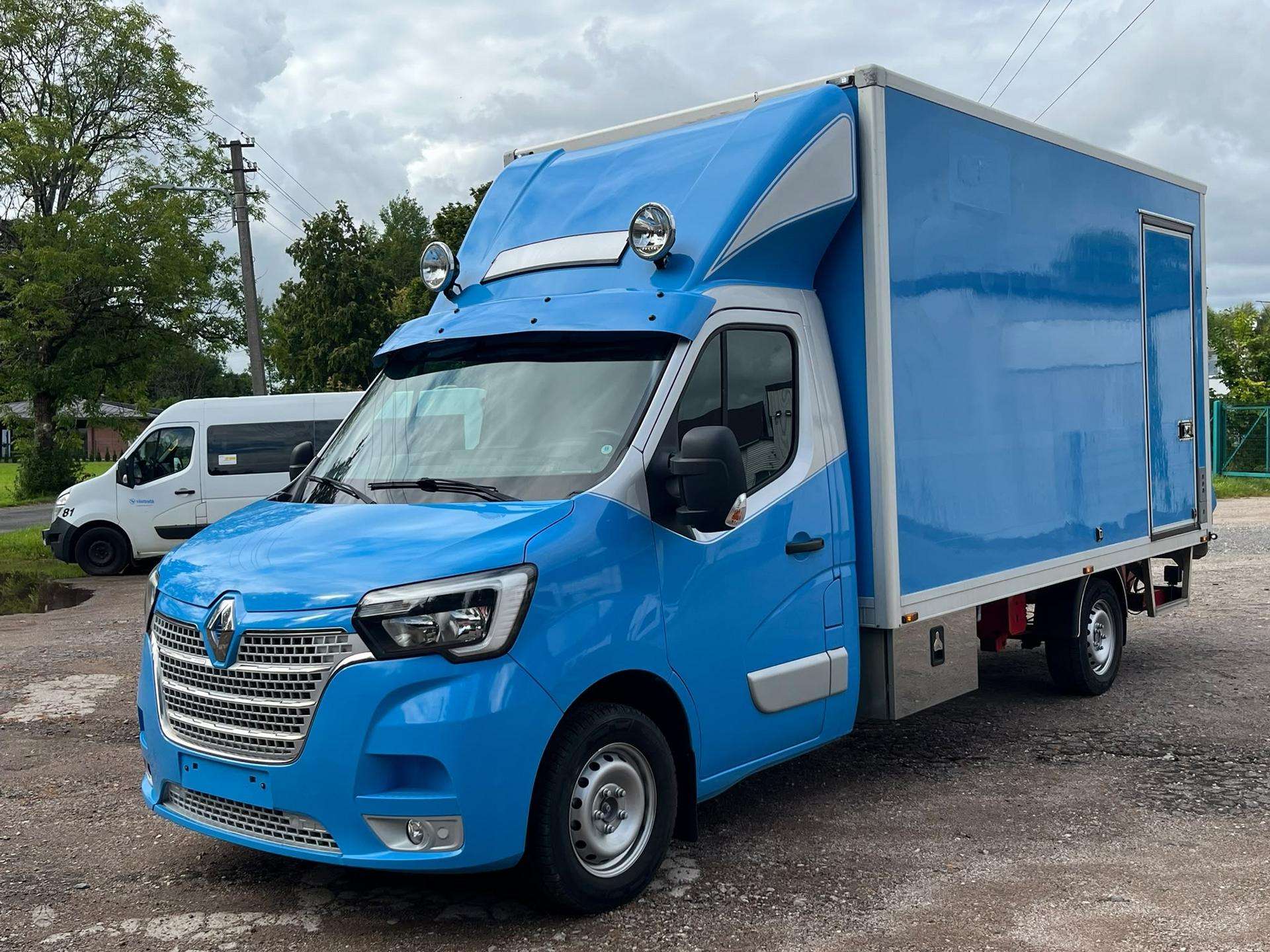 Renault Master.
