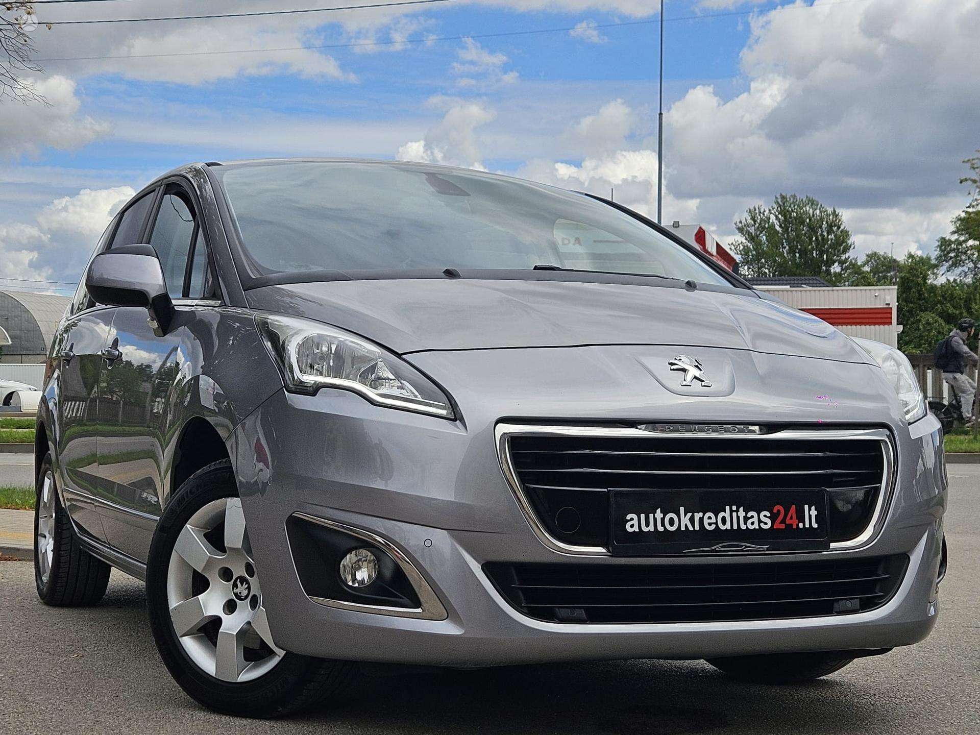 Peugeot 5008.