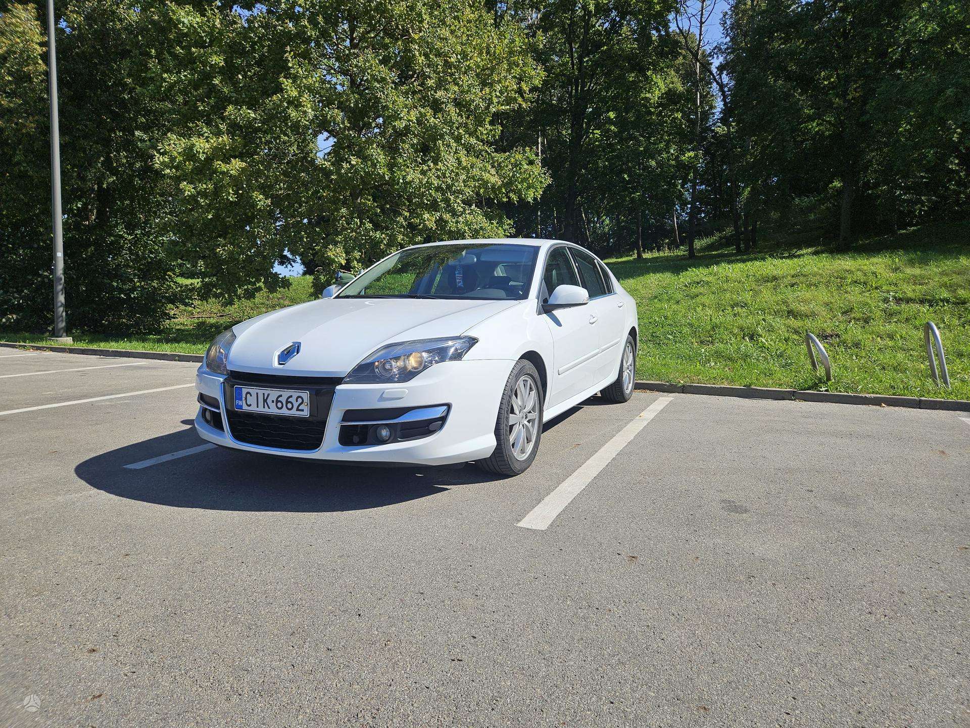Renault Laguna.