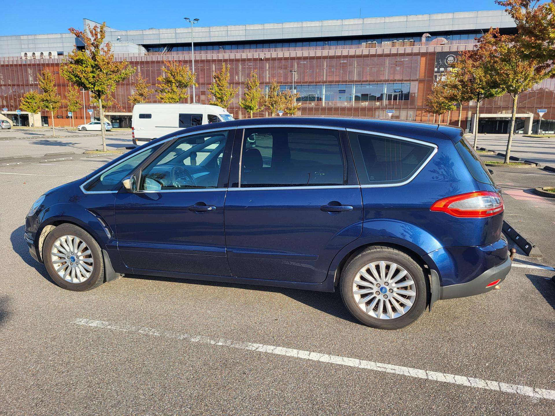 Ford S-MAX.