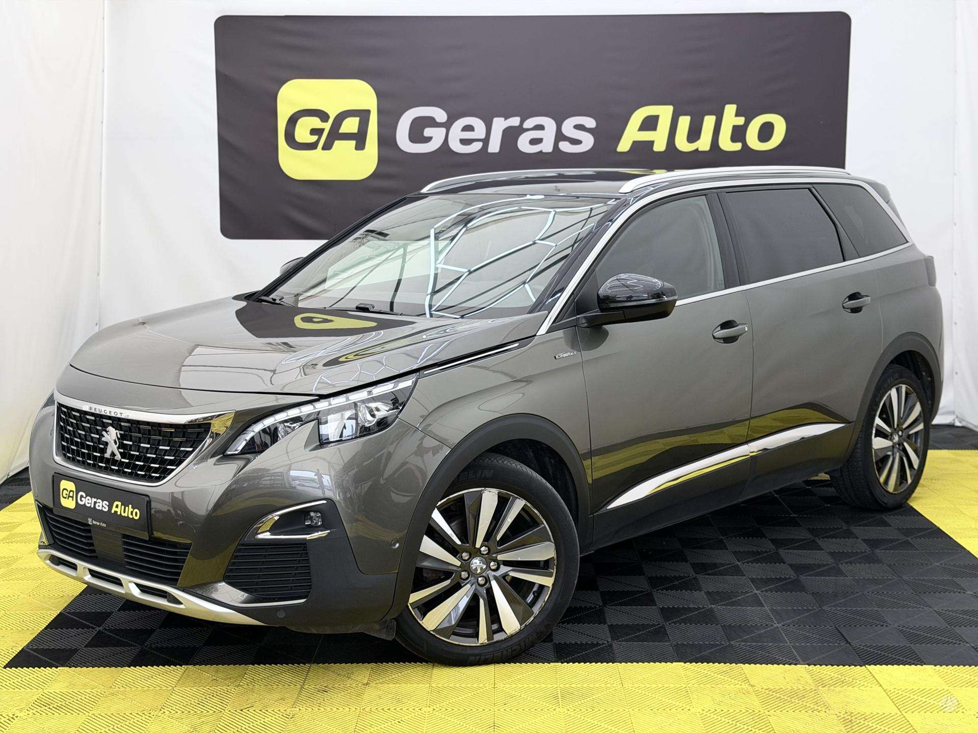 Peugeot 5008.