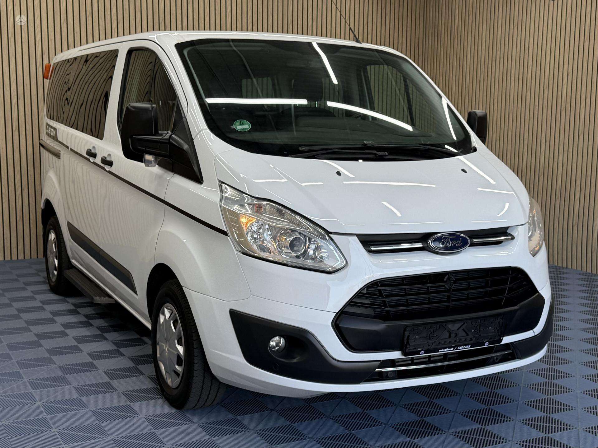 Ford Transit Custom.