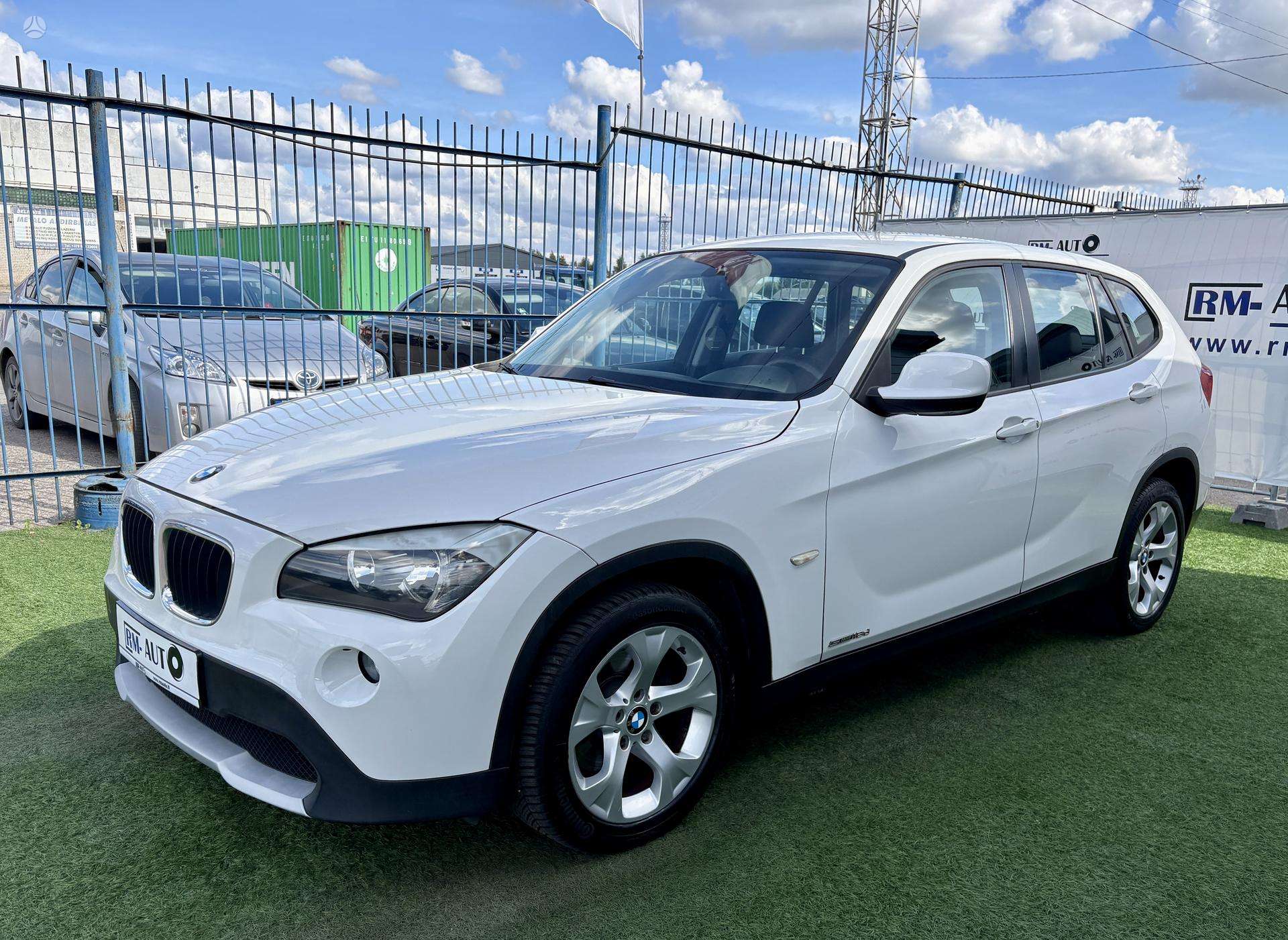 BMW X1.
