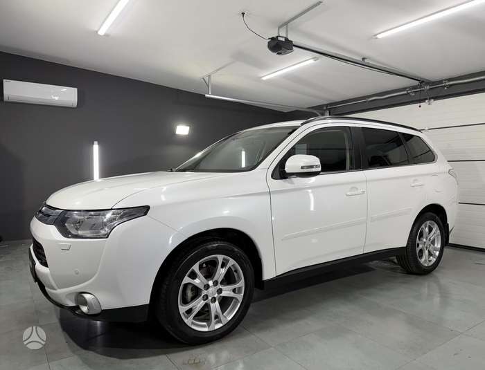 Mitsubishi Outlander.