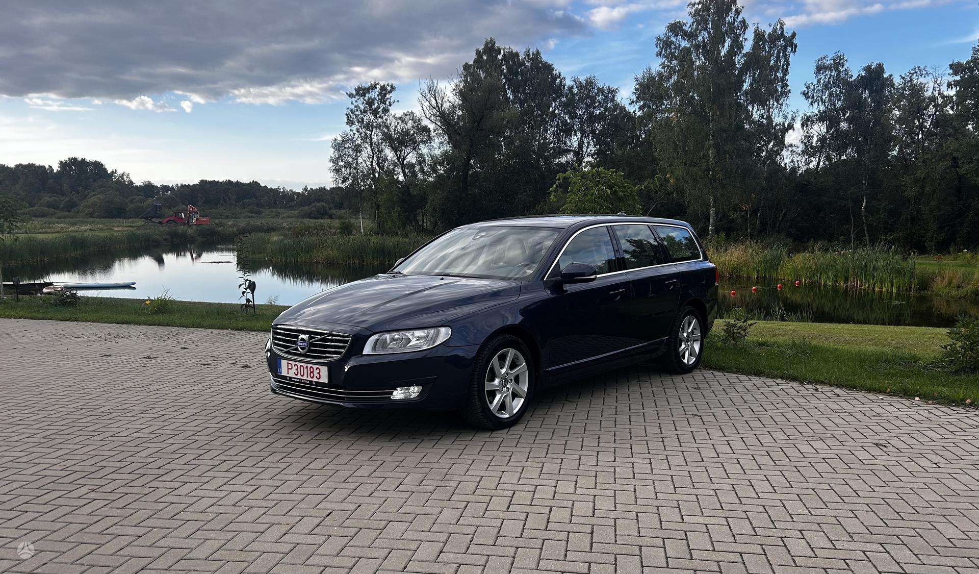 Volvo V70.