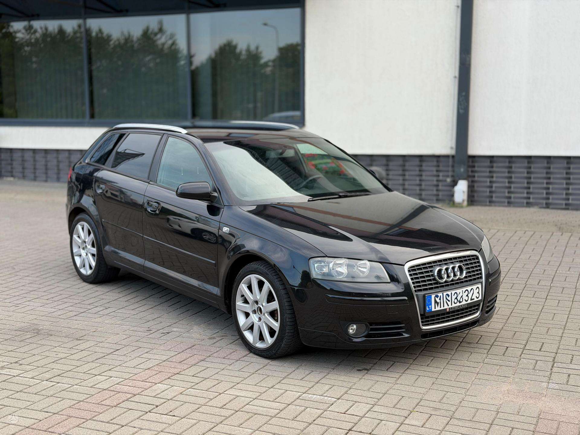 Audi A3.