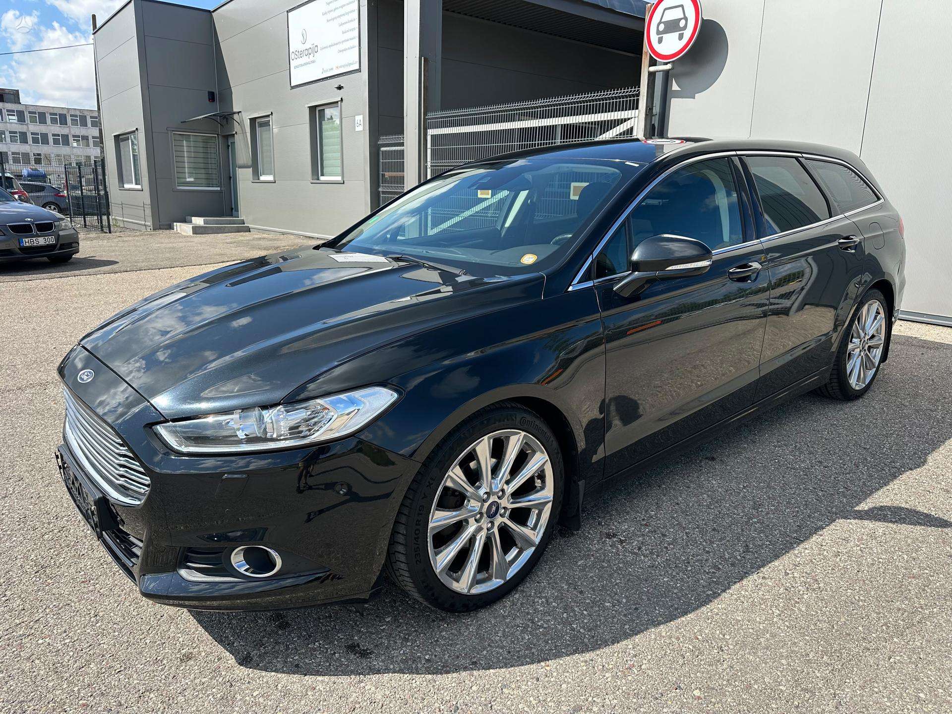 Ford Mondeo.