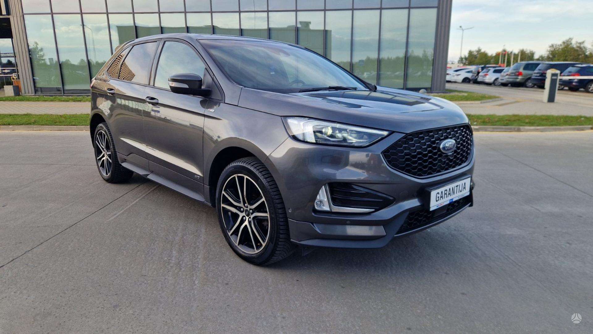 Ford Edge.