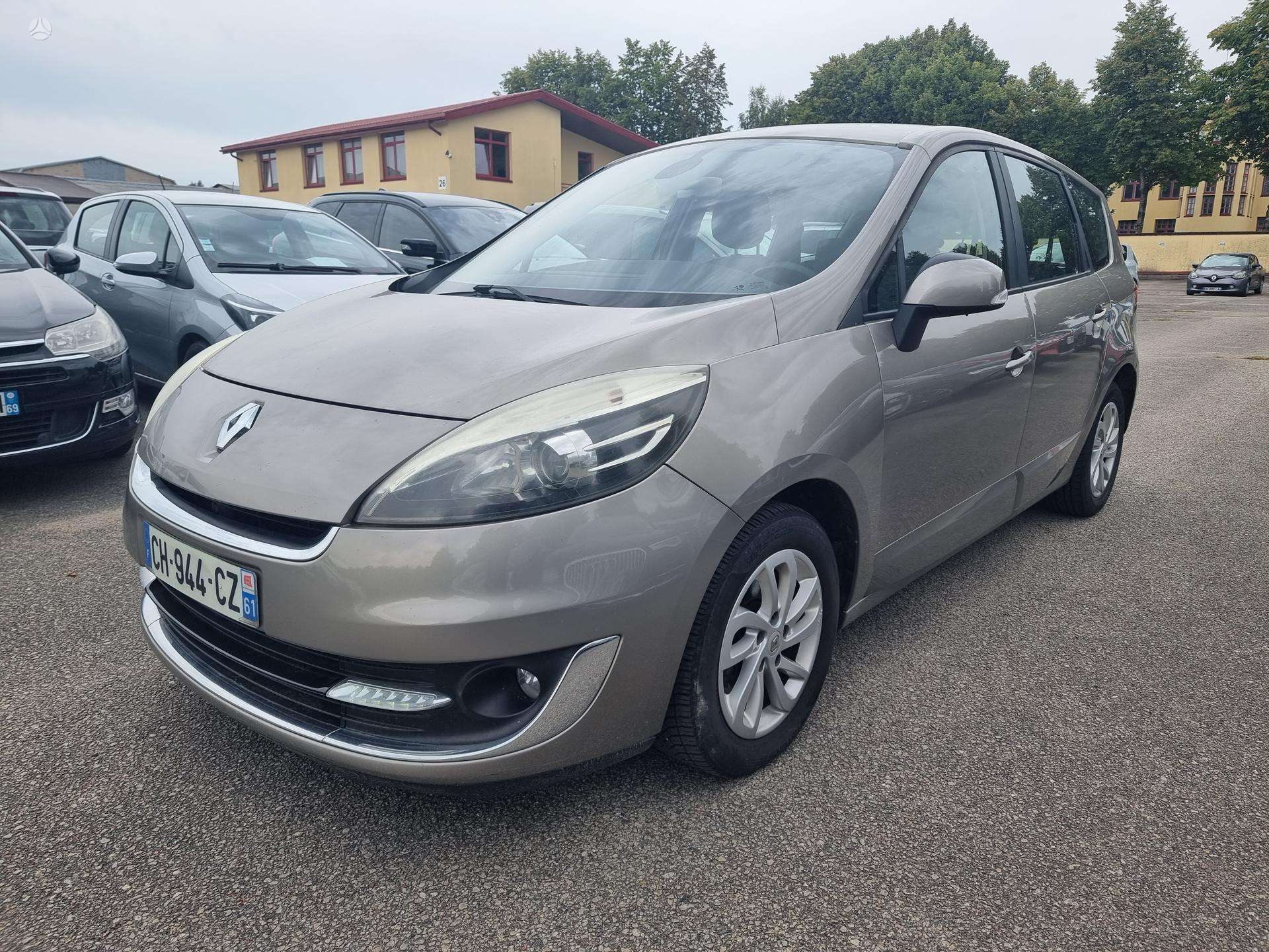 Renault Grand Scenic.