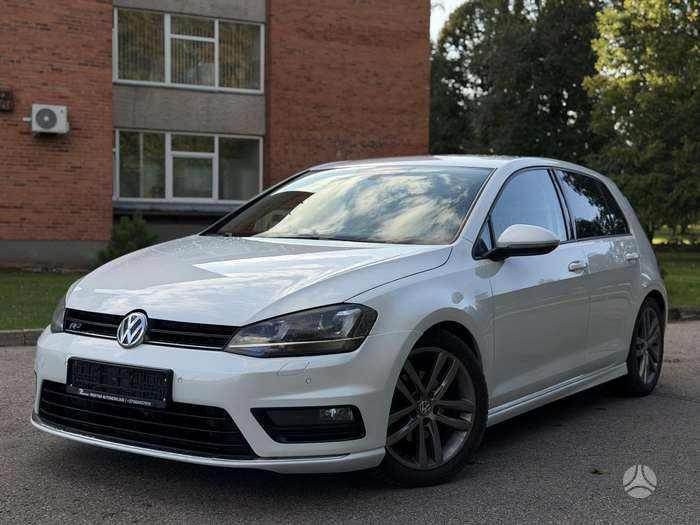 Volkswagen Golf.