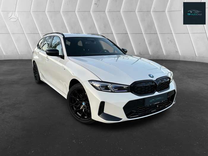 BMW 330.