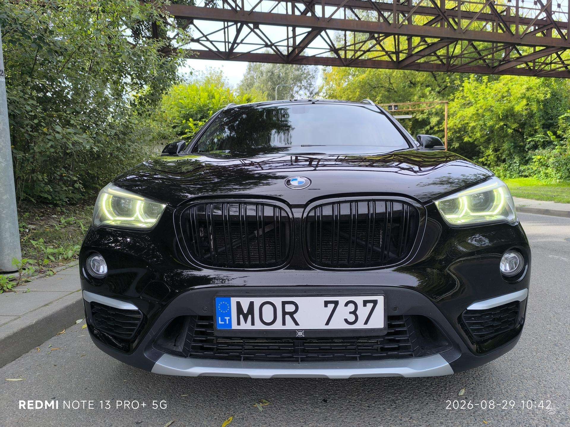 BMW X1.