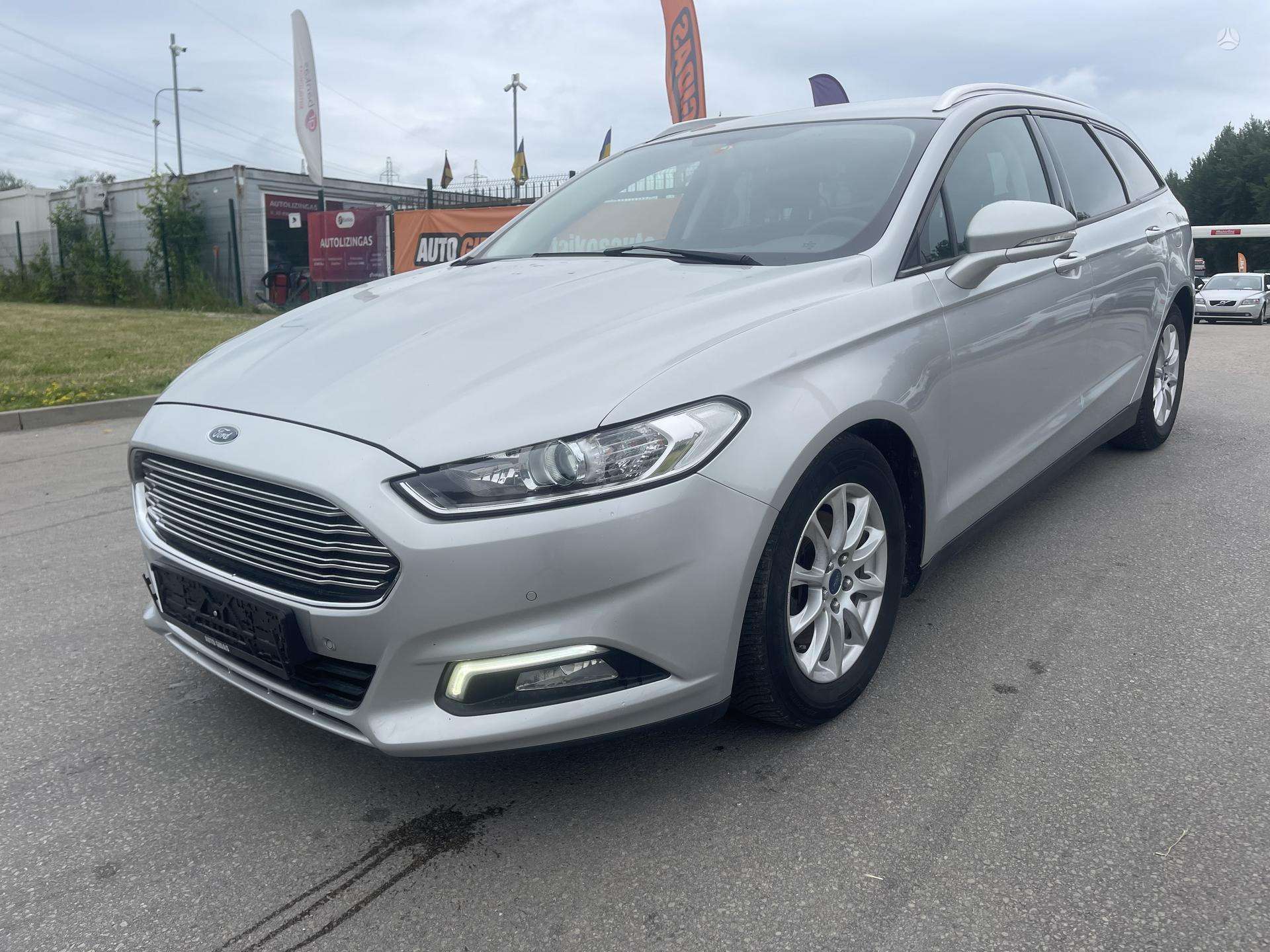 Ford Mondeo.