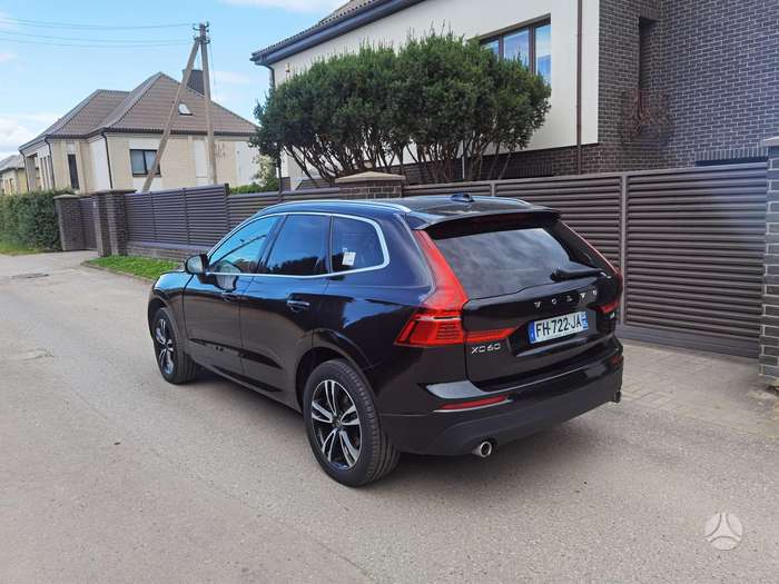 Volvo XC60.