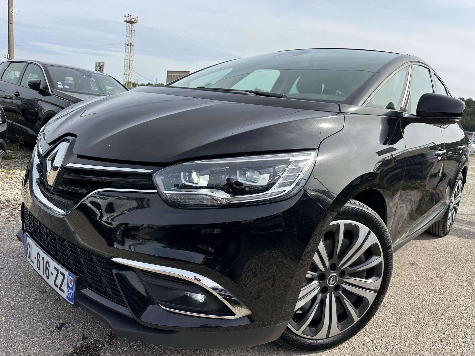 Renault Grand Scenic.