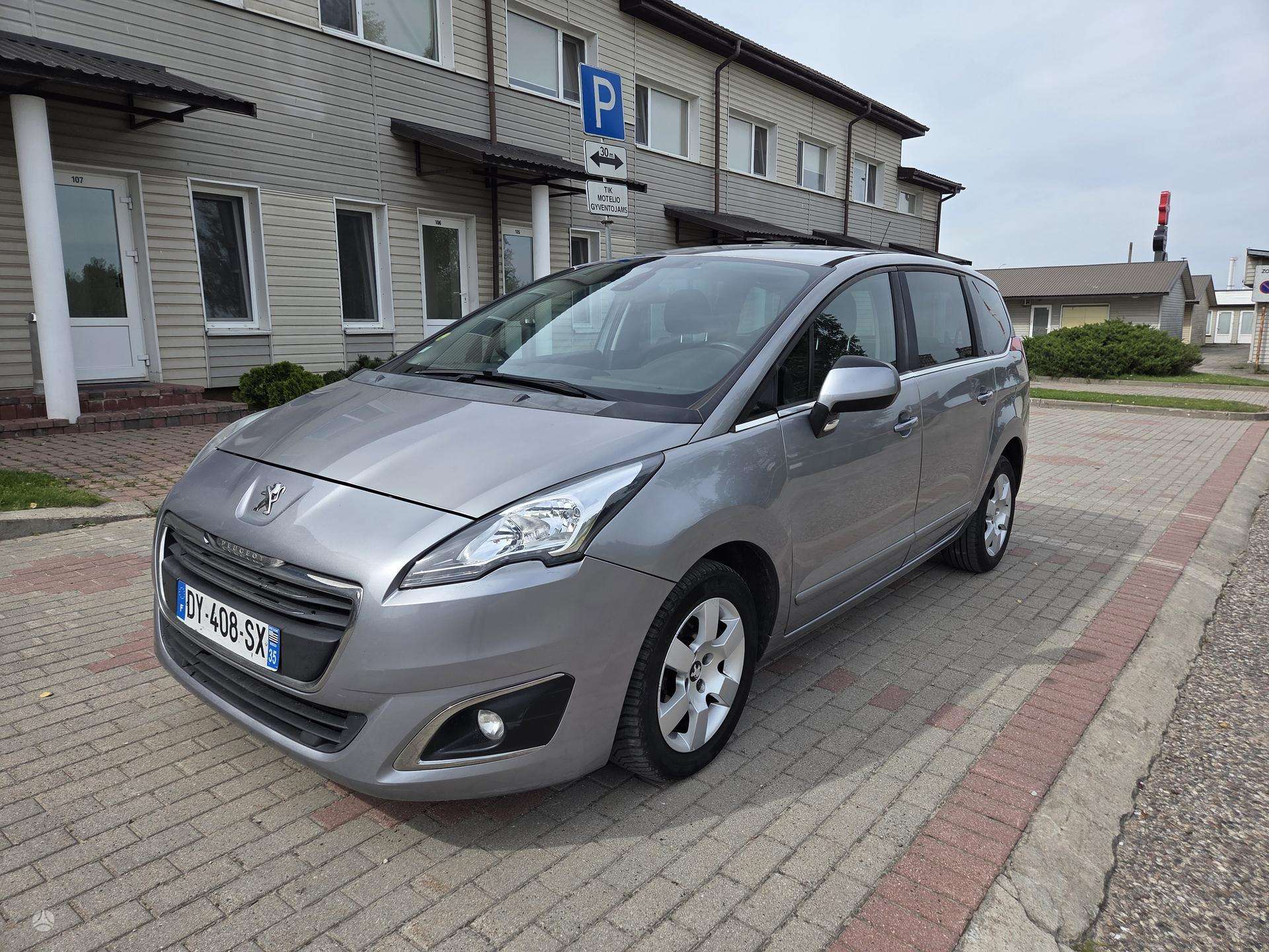 Peugeot 5008.