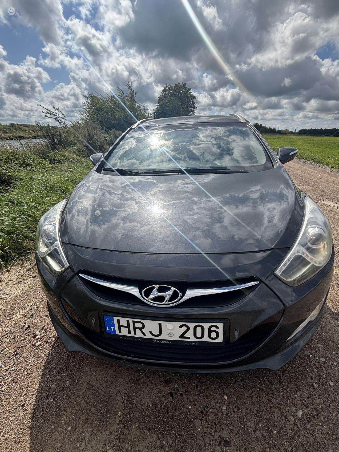 Hyundai i40.