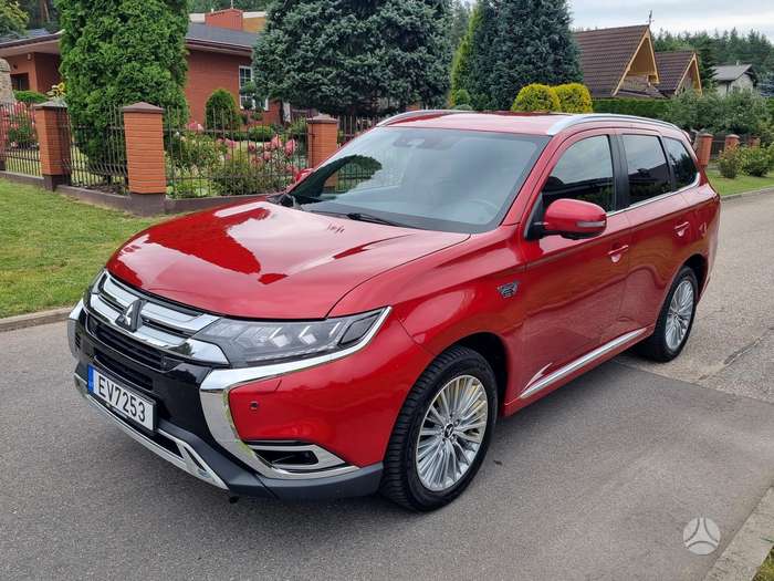 Mitsubishi Outlander.