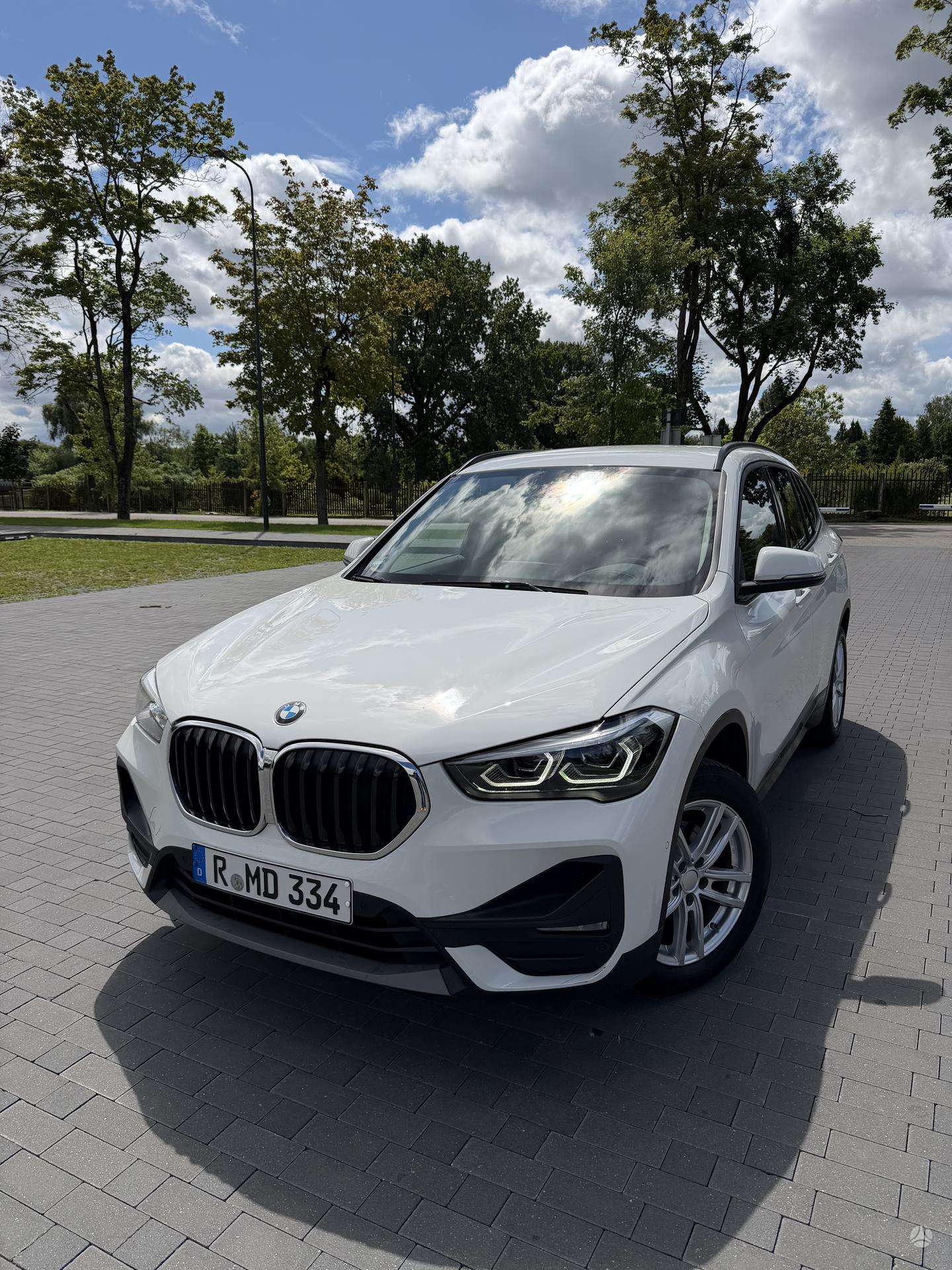 BMW X1.
