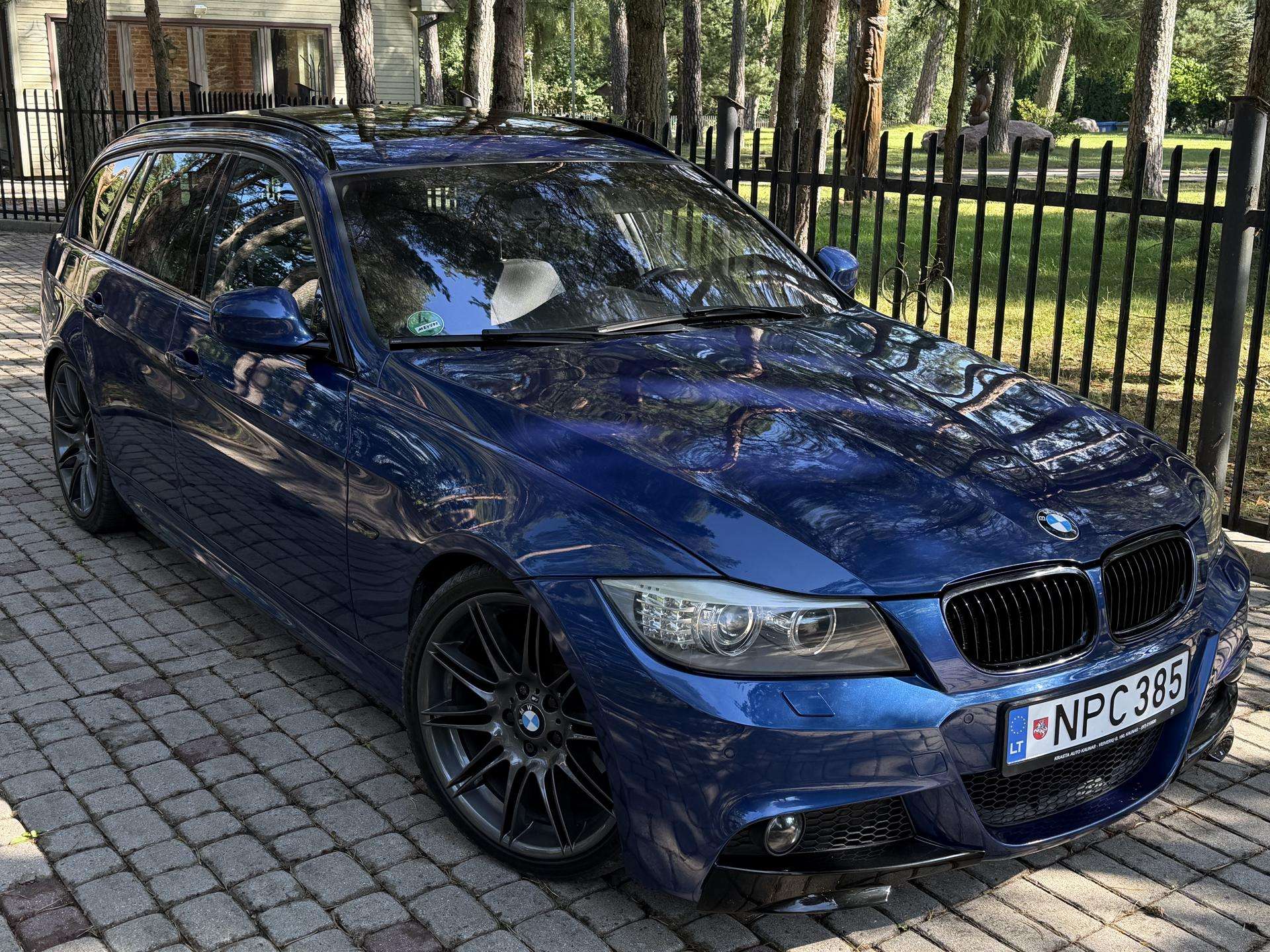 BMW 320.