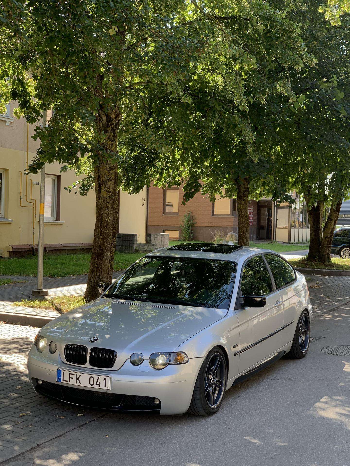 BMW 320.