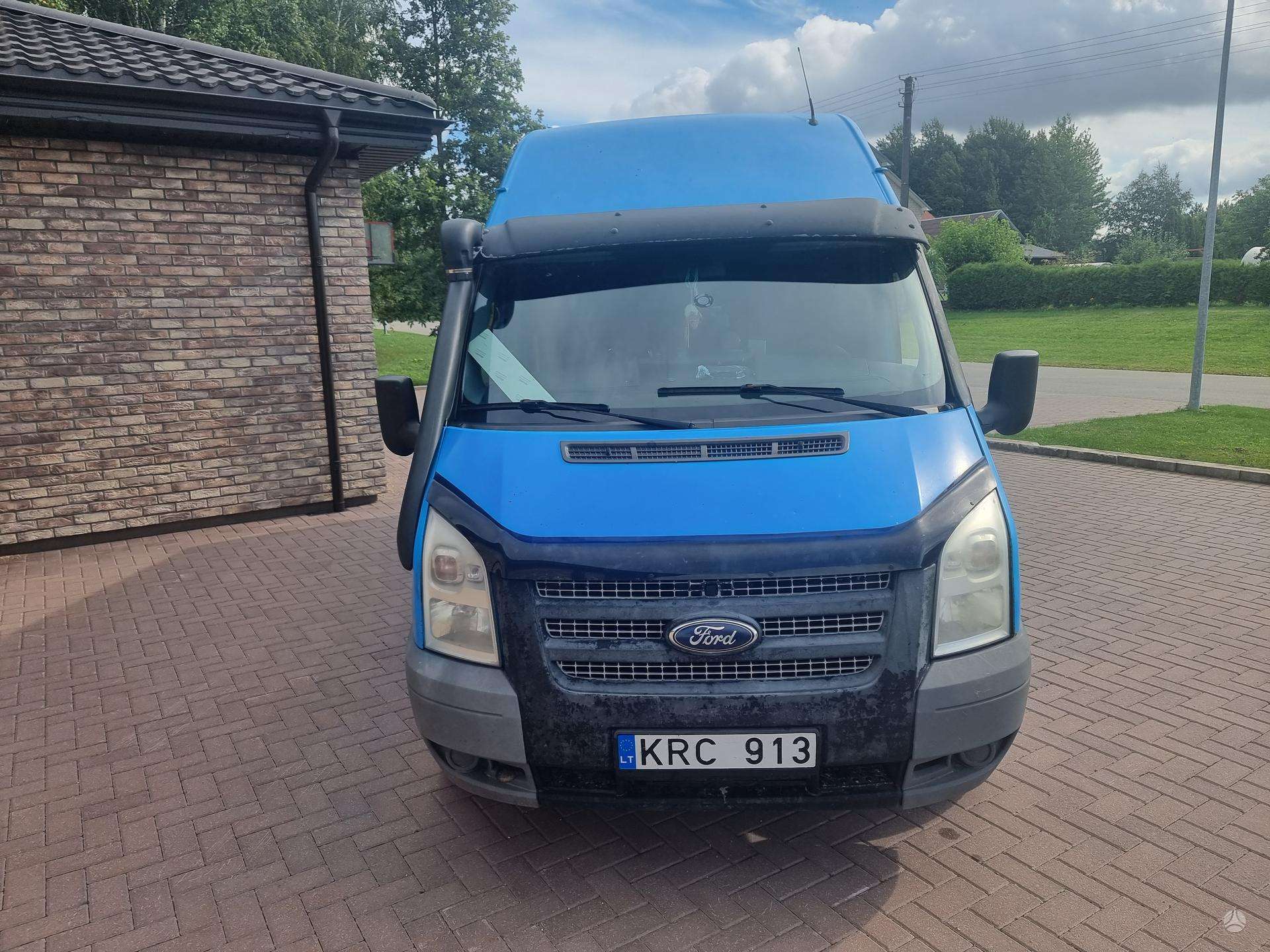 Ford Transit.