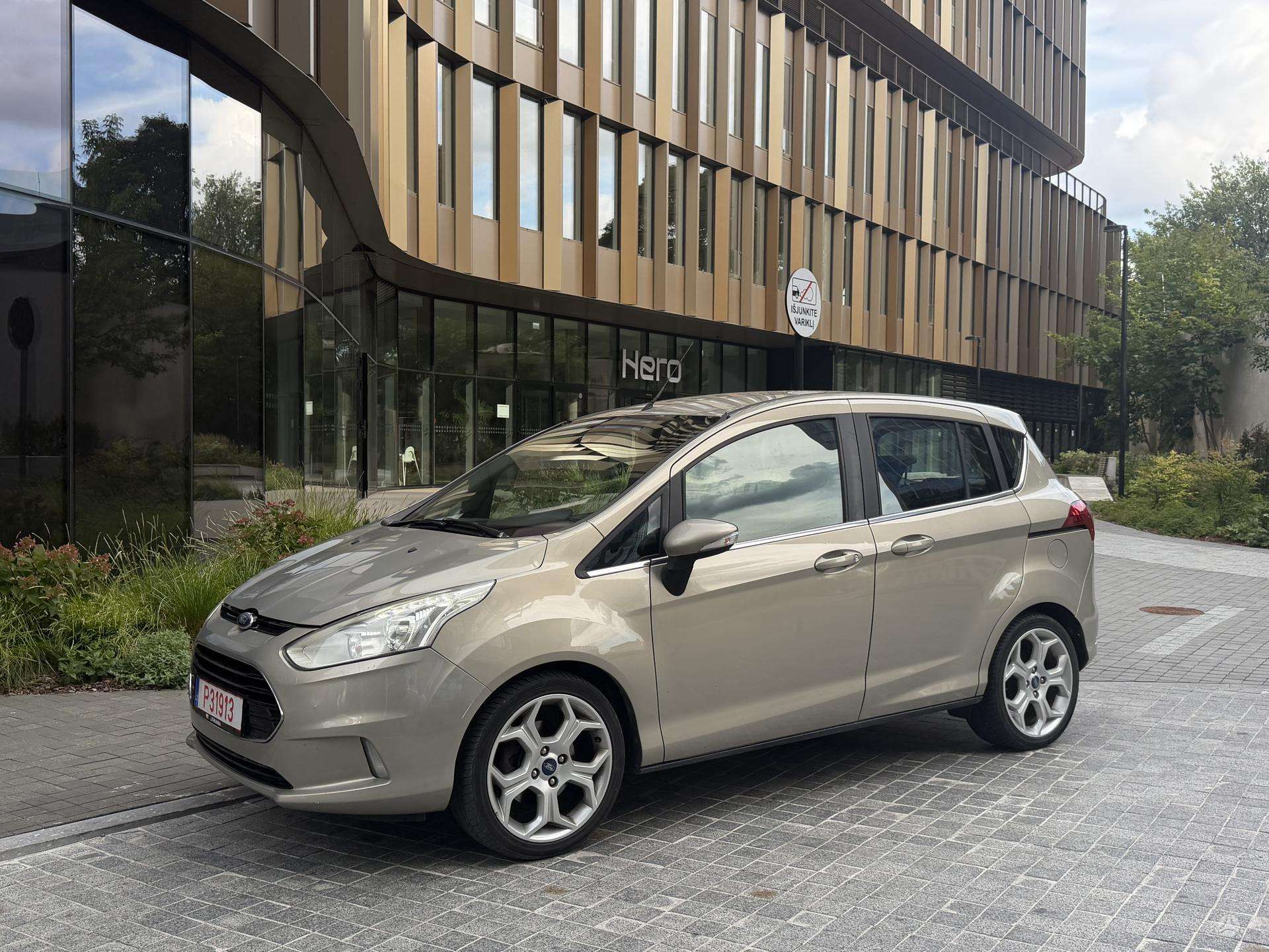 Ford B-MAX.