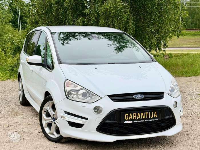 Ford S-MAX.