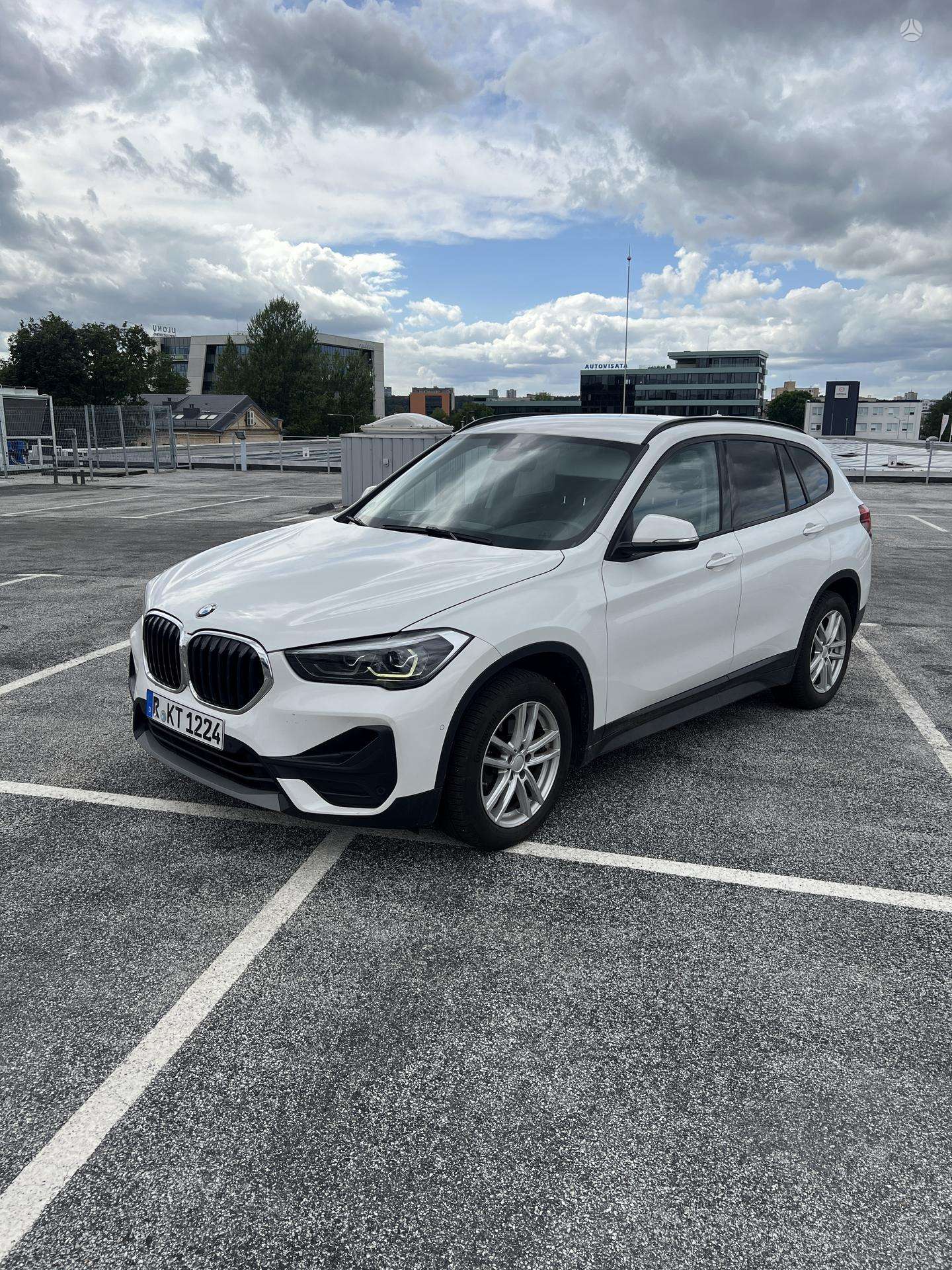BMW X1.