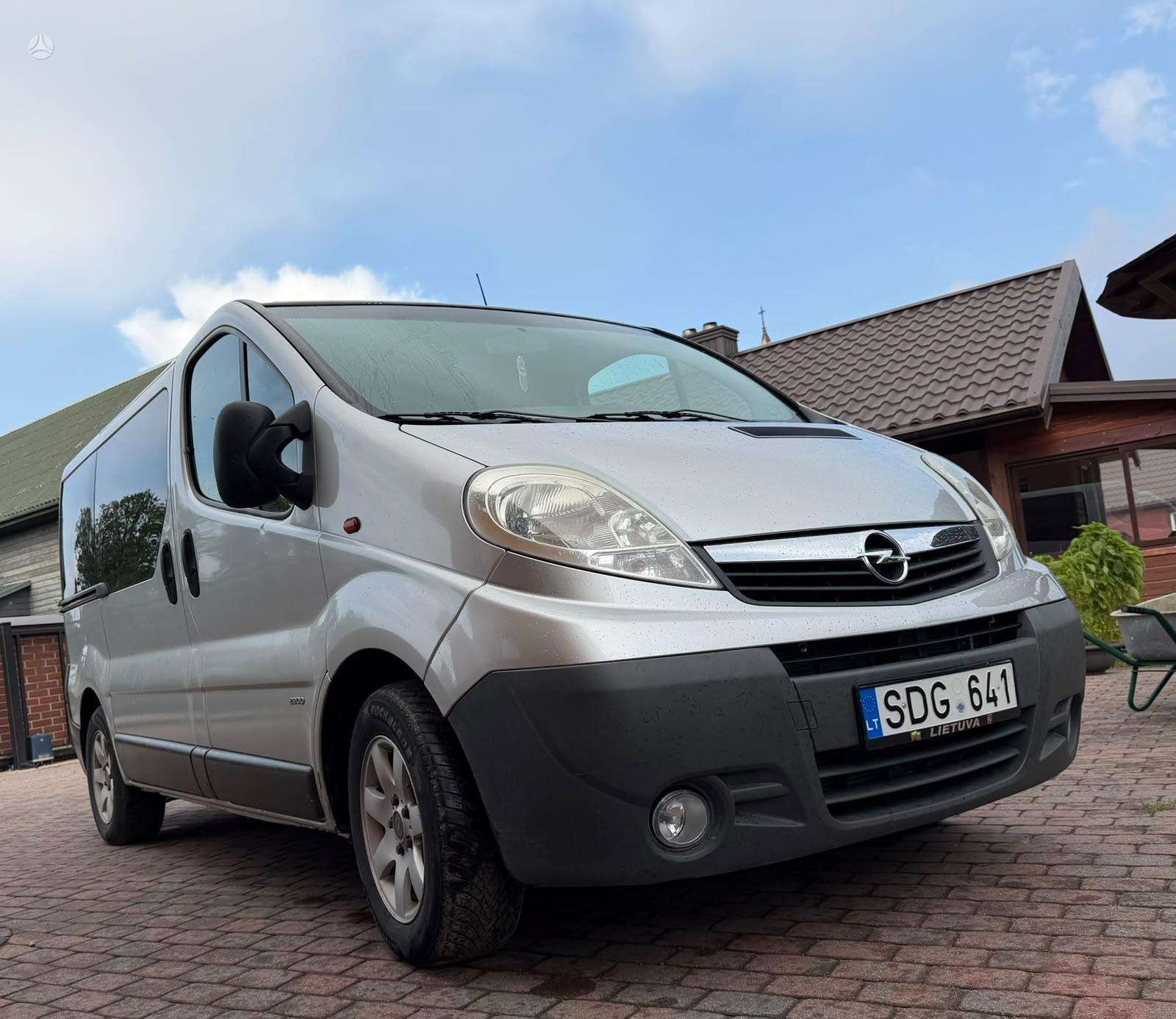 Opel Vivaro.