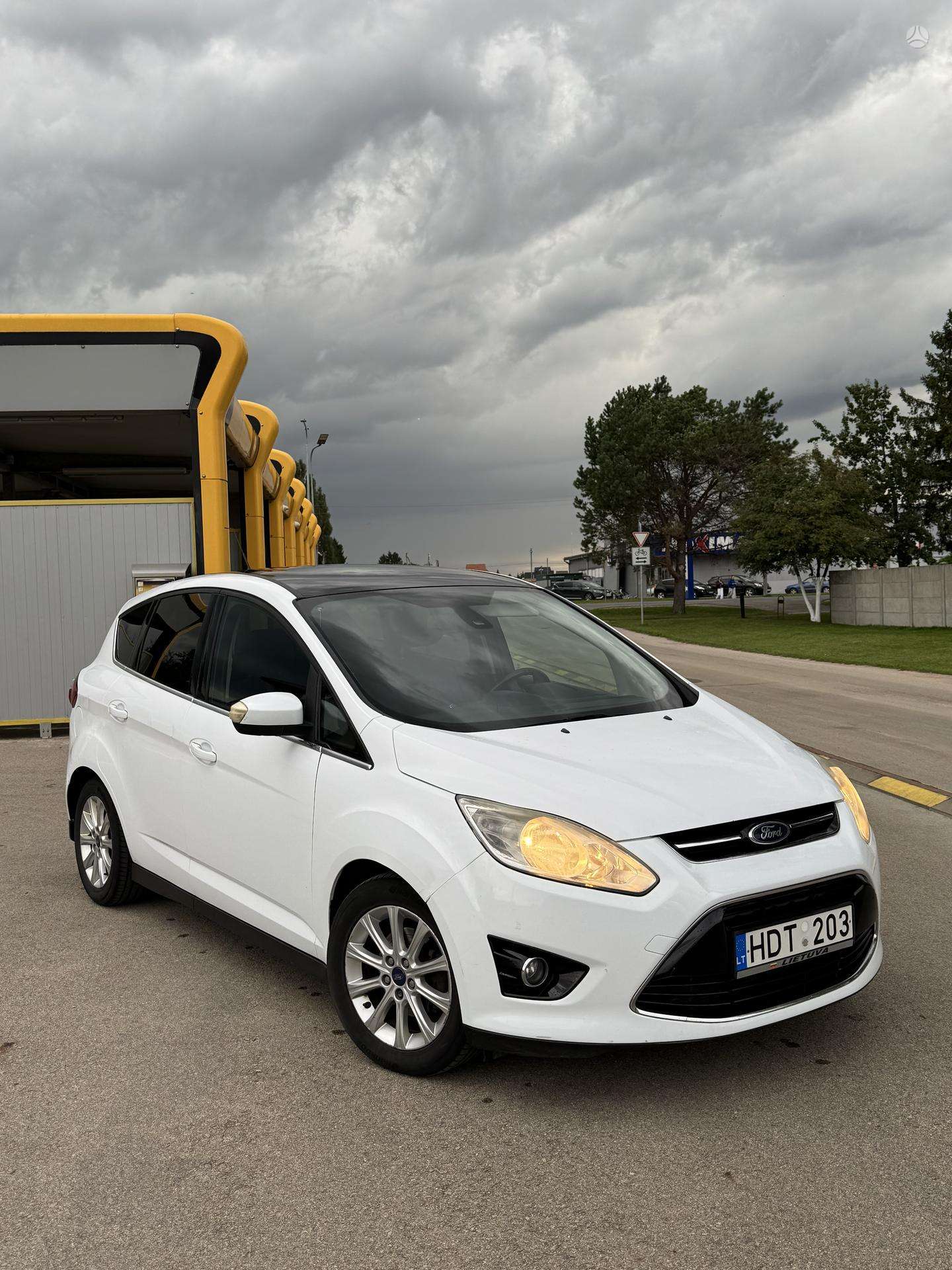 Ford C-MAX.