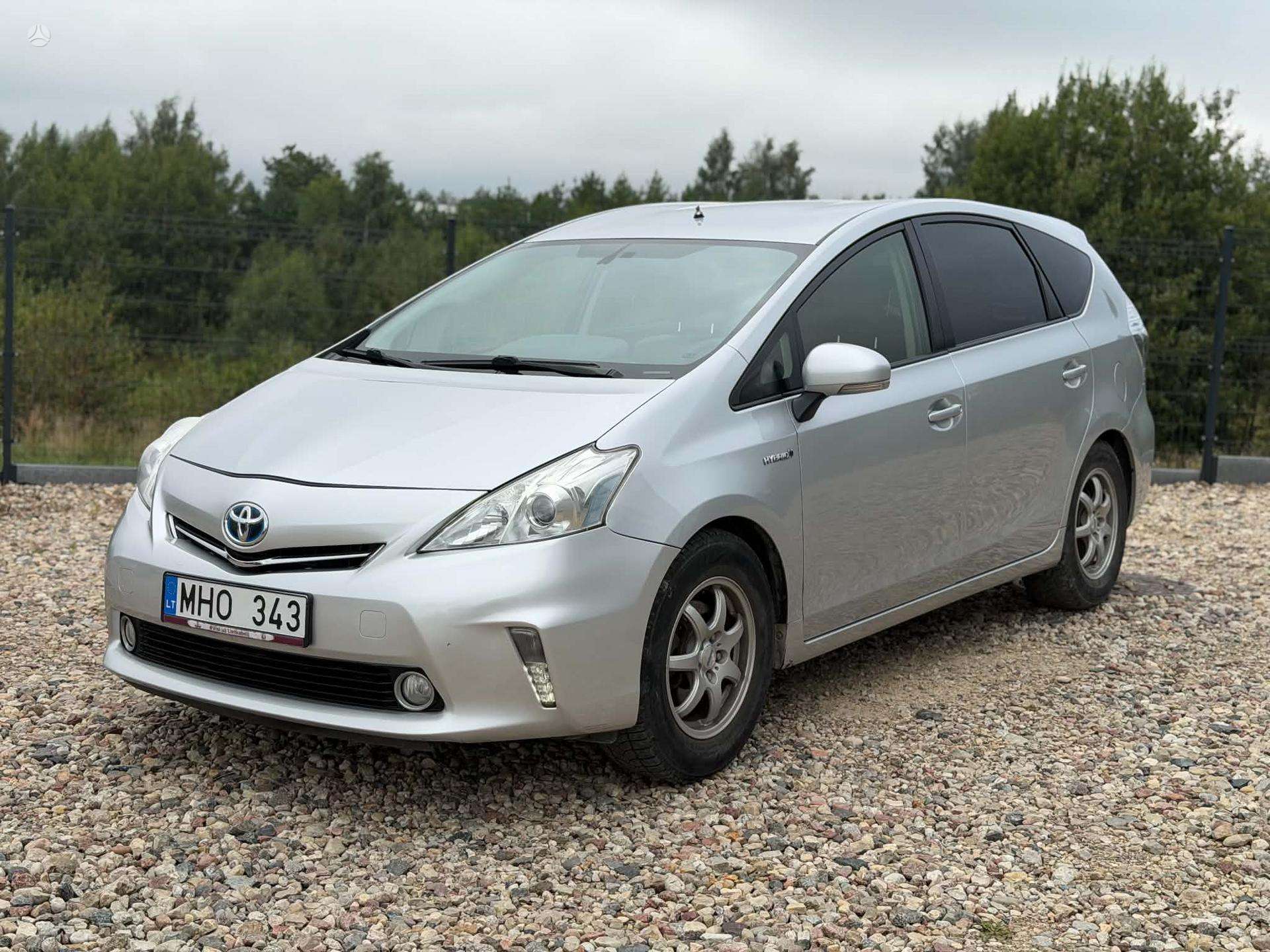 Toyota Prius+.