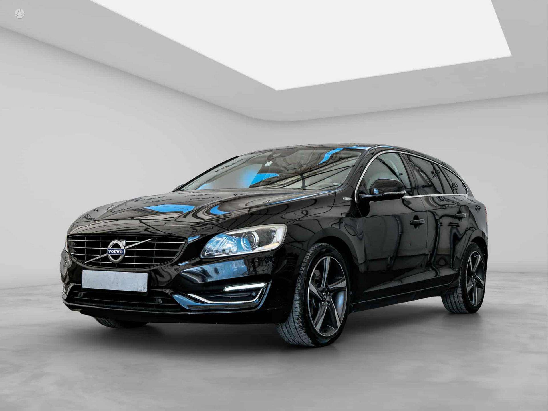 Volvo V60.
