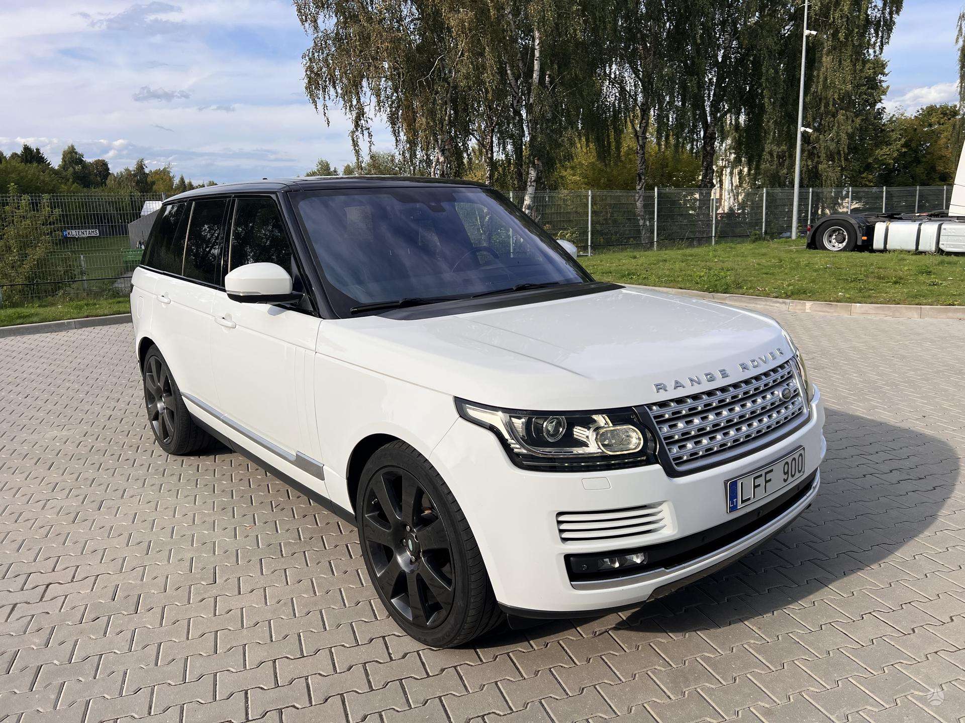 Land Rover Range Rover.