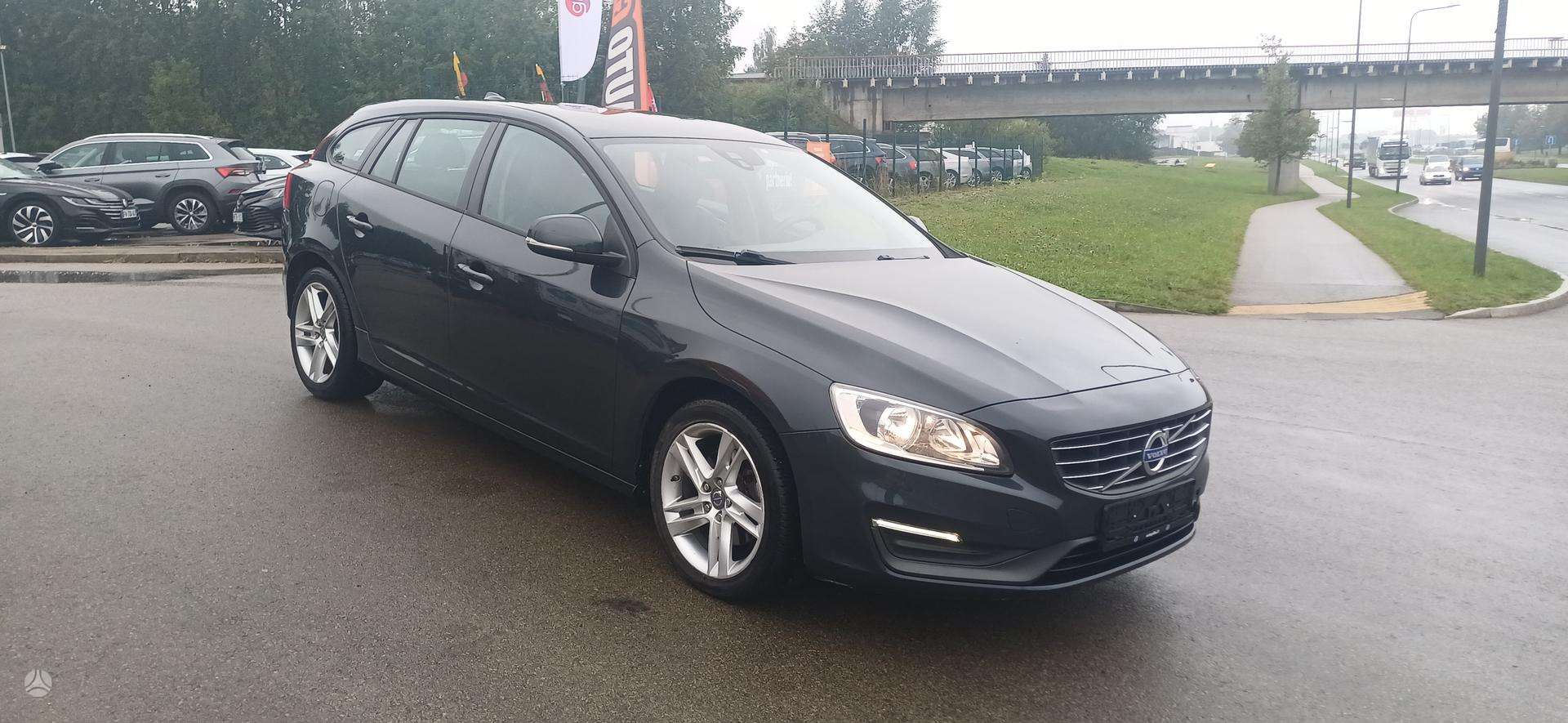 Volvo V60.
