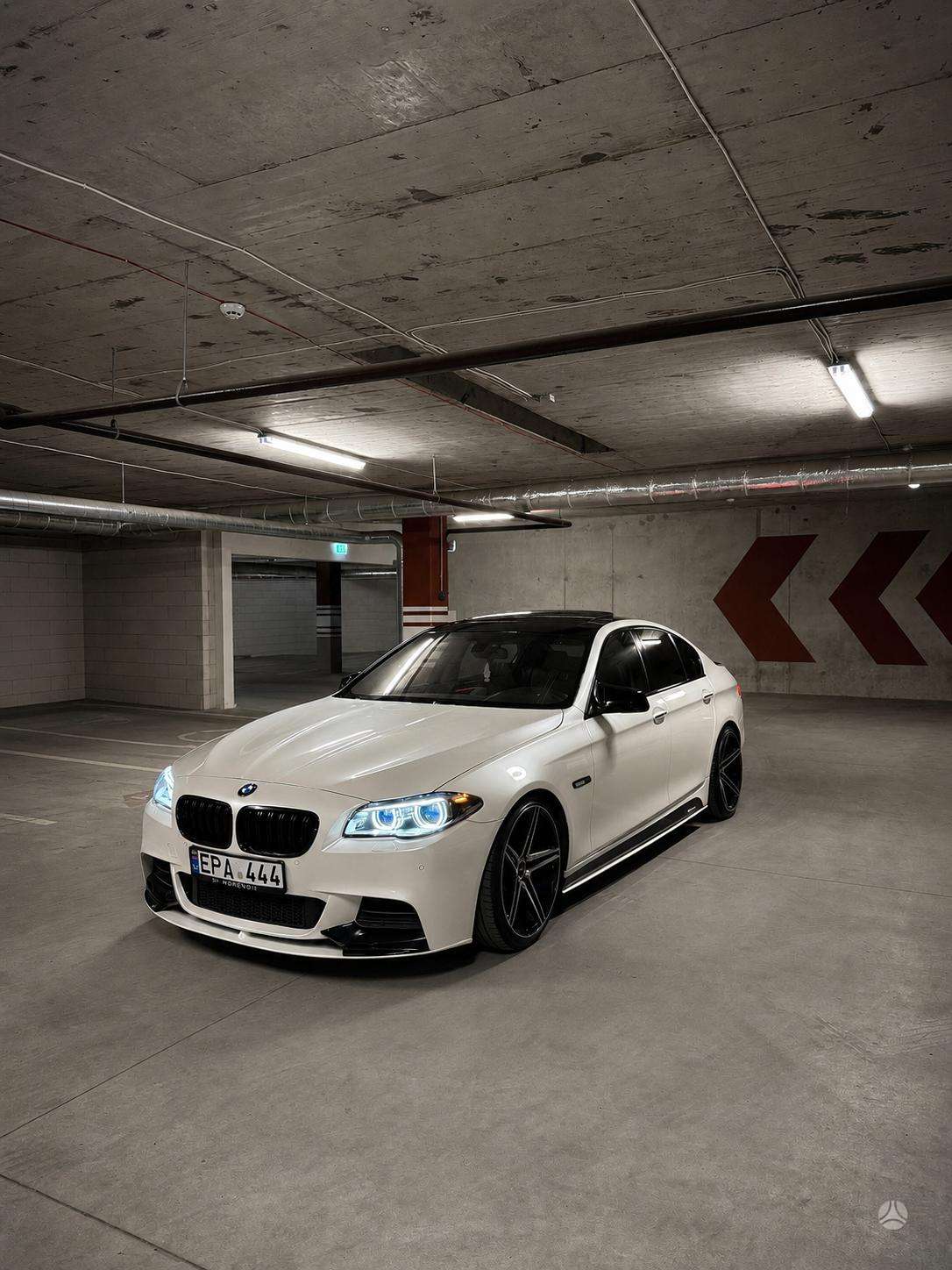 BMW 525.